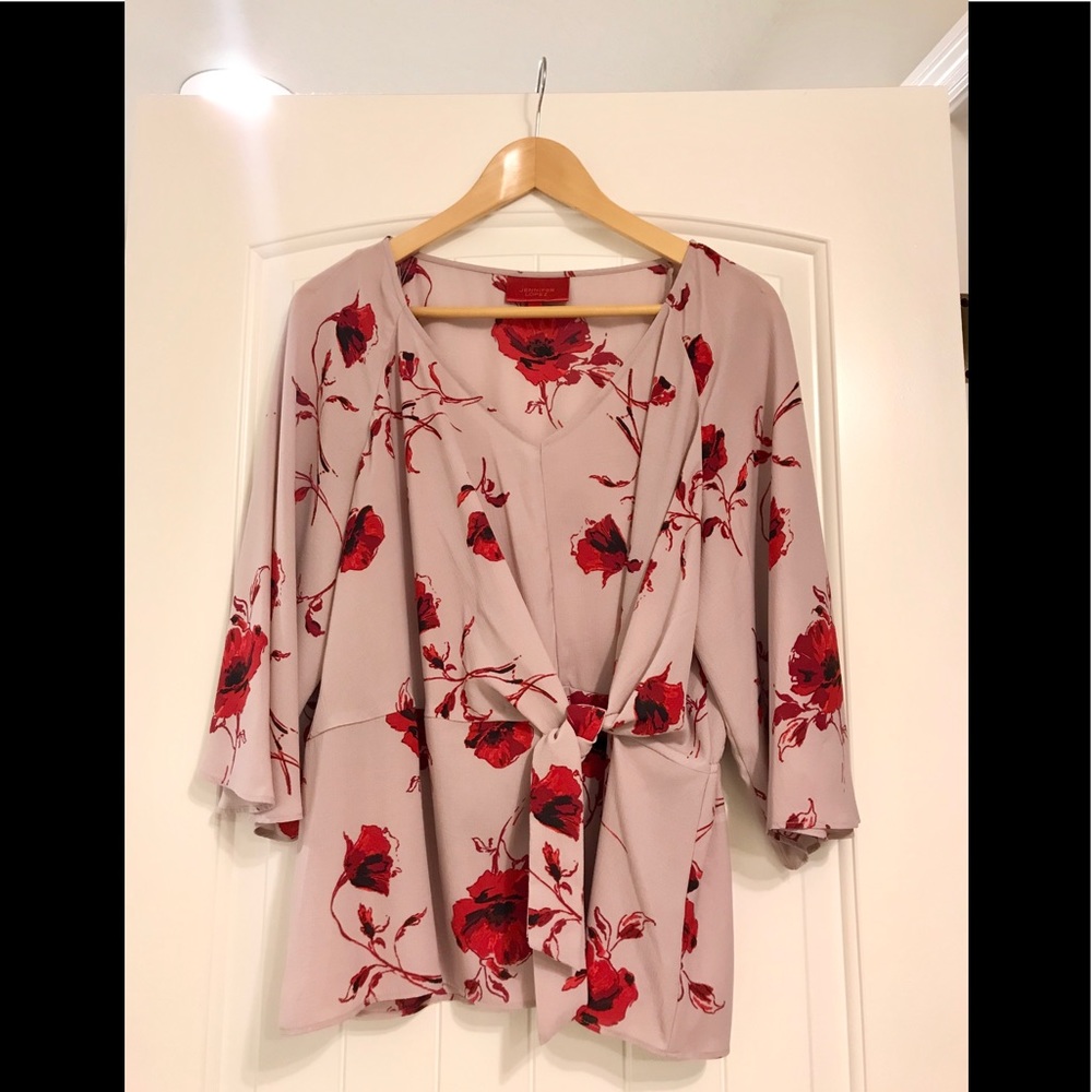 Jennifer Lopez blouse